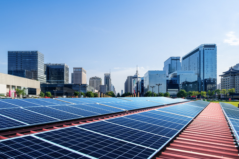 How-big-are-commercial-solar-panels